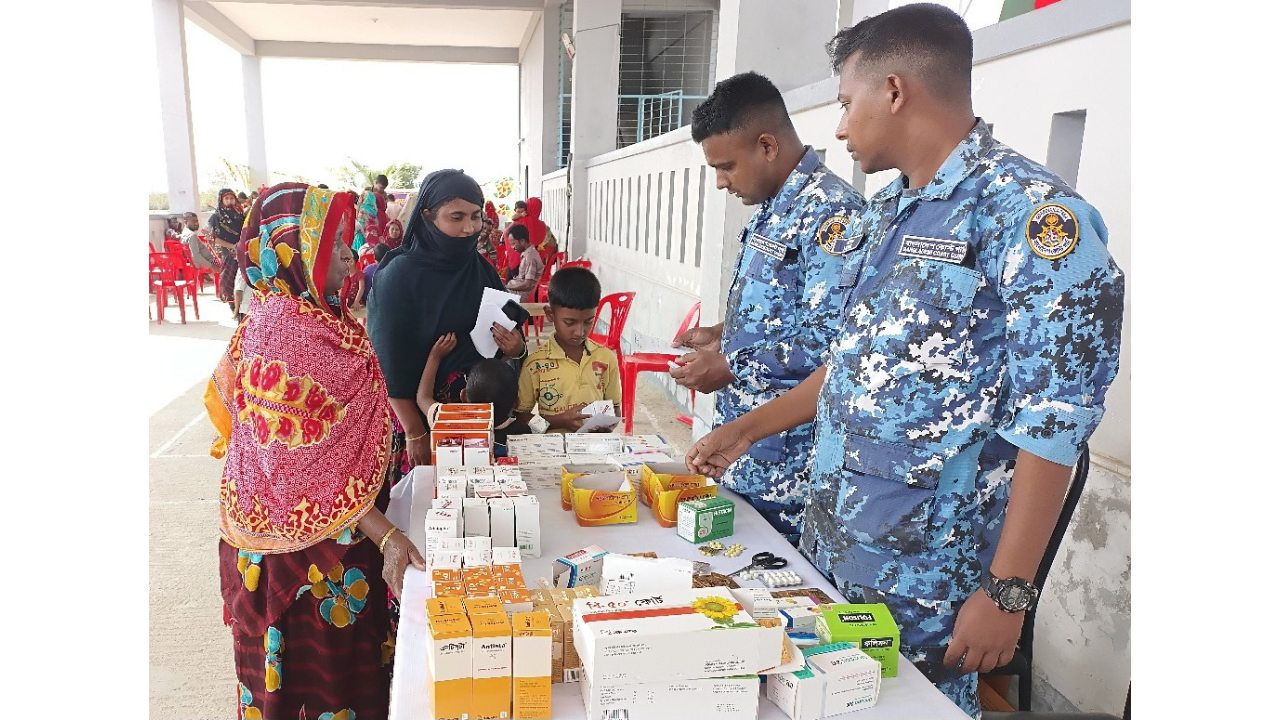 রাণীনগরে ১২শ শিশুকে খাওয়ানো হলো পুষ্টিকর খাবার