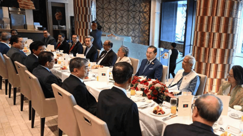 থাই বিশিষ্টজনদের সঙ্গে প্রধান উপদেষ্টার বৈঠক
