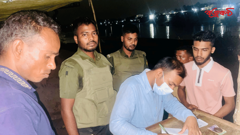 জরিমানা ৫হাজার টাকা ছাতকে খেয়াঘাটে অতিরিক্ত ভাড়া আদায়, ছদ্মবেশে ইউএনও