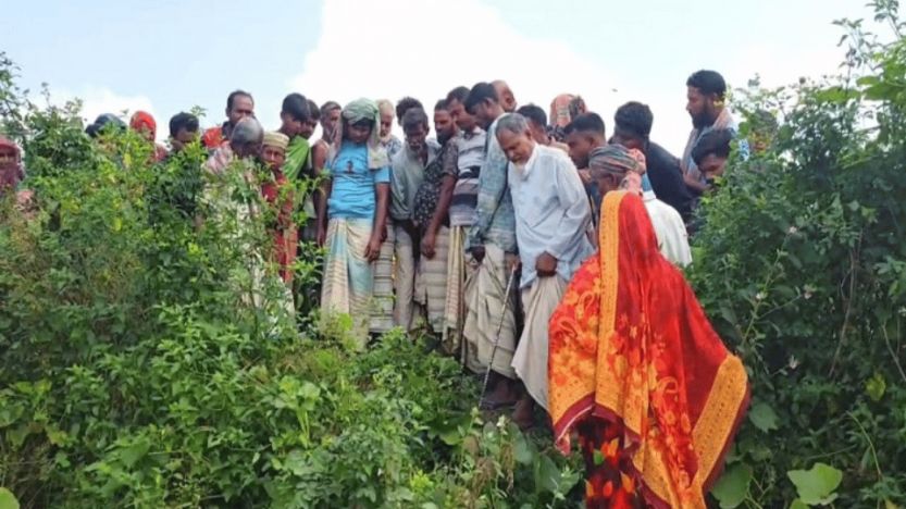 পাবনায় সড়কের পাশে ব্যবসায়ীর গলাকাটা মরদেহ উদ্ধার
