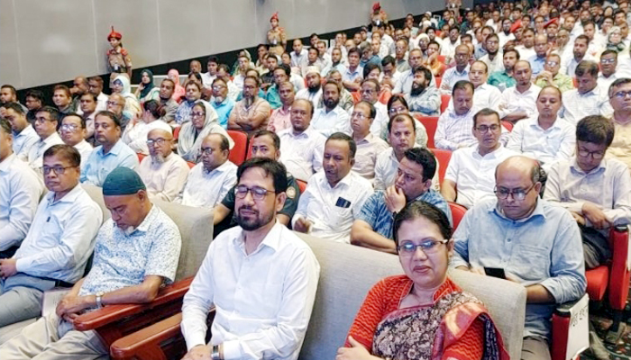 ‘সরবরাহ পক্ষ’ বন্ধ হলে ‘চাহিদা পক্ষ’ আপনা-আপনিই বন্ধ হয়ে যাবে—মৌলভীবাজারে দুদক চেয়ারম্যান