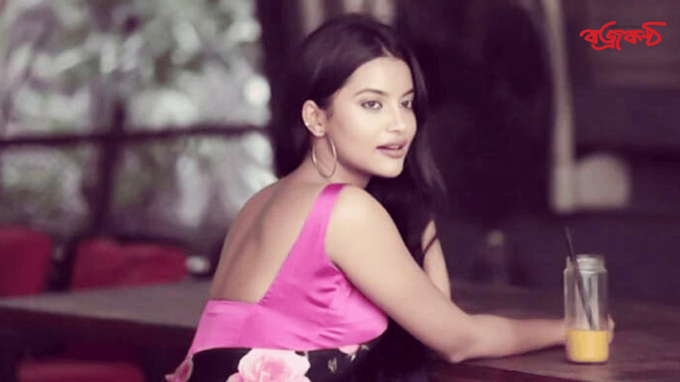 রঙ্গমালা হয়ে আসছেন তুষি