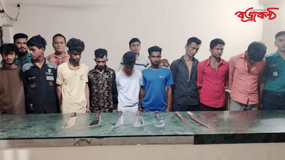 মোহাম্মদপুরে কিশোর গ্যাং ‘লও ঠেলা’ গ্রুপের ৯ সদস্য গ্রেফতার