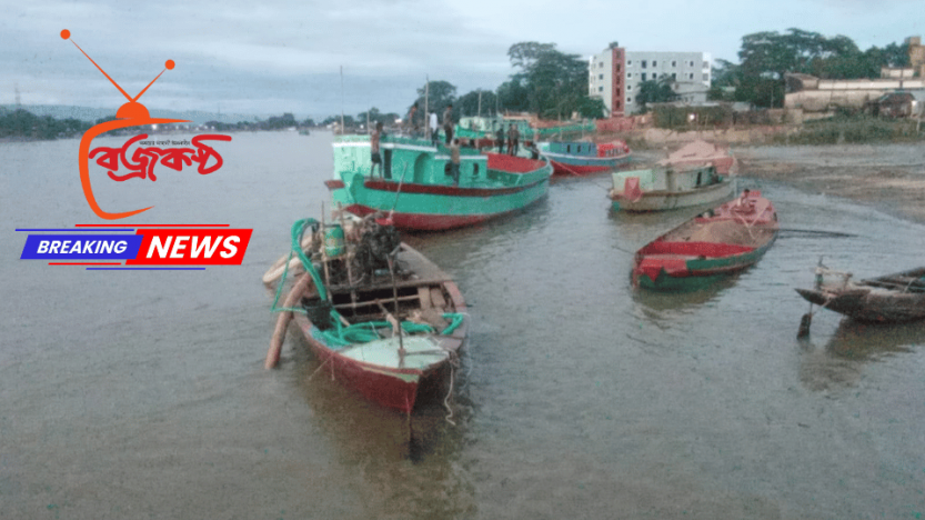 ছাতকে নৌপথে ভ্রাম্যমাণ আদালতের অভিযান প্রায় অর্ধ কোটি টাকার মালামাল বাজেয়াপ্ত