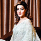 দেশ ছাড়লেন নায়িকা মাহিয়া মাহি