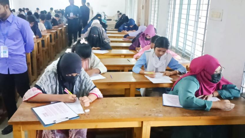 জয়পুরহাটে ইসলামী ছাত্র শিবিরের আয়োজনে সায়েন্স অলিম্পিয়াড 02
