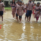 মাধবপুরে বিদ্যালয়ের সামনে জলাবদ্ধতা, দুর্ভোগ চরমে