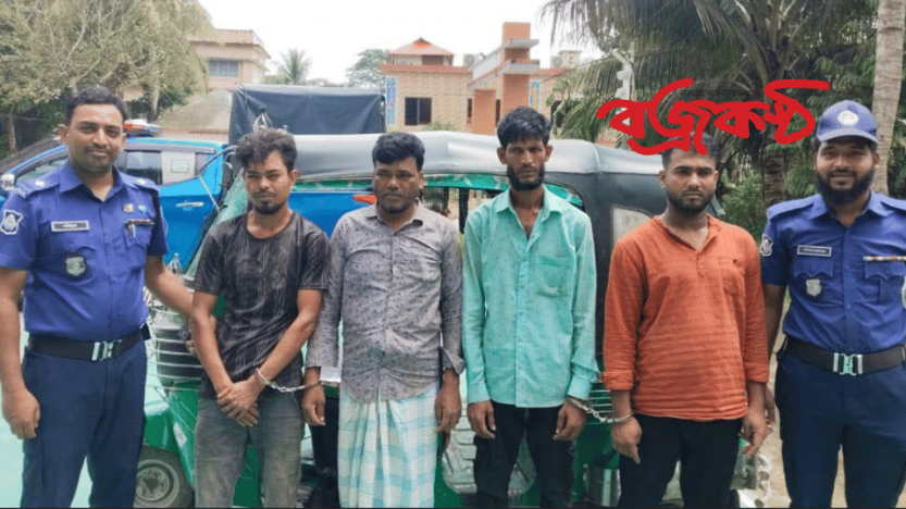 সেনবাগে ছিনতাইকারীকে গণপিটুনি, গ্রেফতার ৪