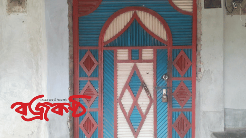 রাণীনগরে গ্রাম্য সালিশে হাজির না হওয়ায় হামলা চালিয়ে ভাঙচুর ও তালাবদ্ধ করার অভিযোগ