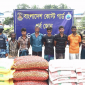 মায়ানমার থেকে মাদকের বিনিময়ে খাদ্যপণ্য পাচারকালে আটক ৭