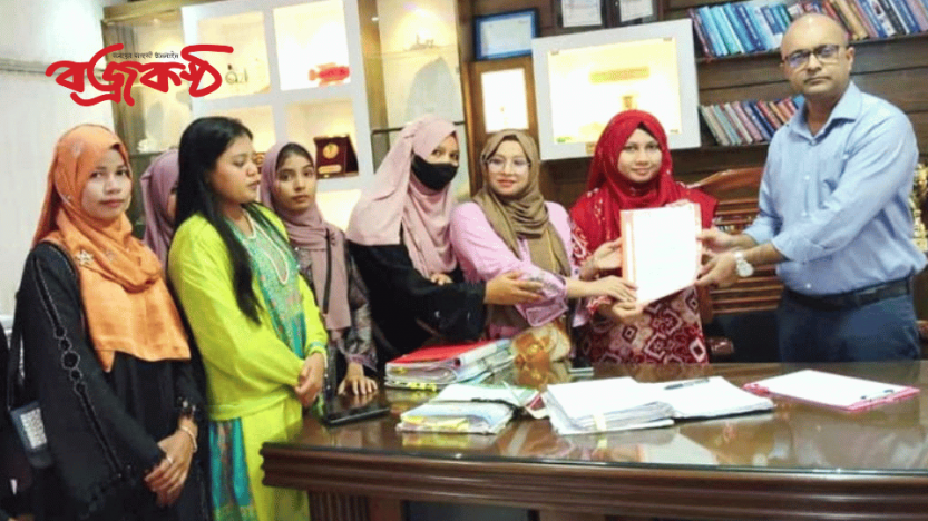 কক্সবাজার সৈকতে নারীদের নিরাপত্তা নিশ্চিতকরণে জেলা প্রশাসককে ‘আওয়াজ’র ৭ প্রস্তাব