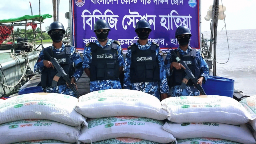 মায়ানমার থেকে মাদকের বিনিময়ে দেশীয় পণ্য পাচারকালে মটর ডাল জব্দ