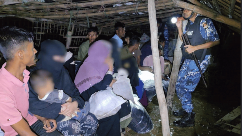 টেকনাফে কোস্টগার্ড ও নৌবাহিনীর অভিযানে বন্দী থাকা নারী ও শিশুসহ উদ্ধার ২১