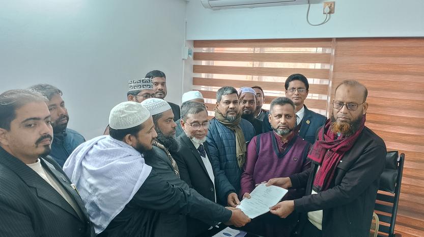 জয়পুরহাট-১ আসনে জেলা জামায়াতের আমীরের মনোনয়ন পত্র সংগ্রহ