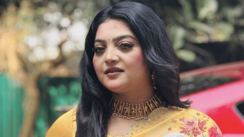 ৭ বছরের দাম্পত্য জীবনের ইতি টানলেন সালমা