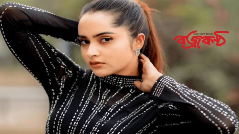 পশ্চিমা পোশাকে নিজেকে মেলে ধরলেন কেয়া পায়েল