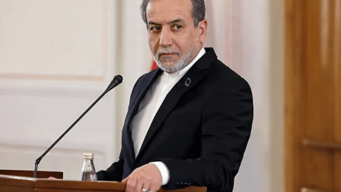 আমি যত দূর জানি সর্বোচ্চ নেতা জীবিত আছেন: ইরানের পররাষ্ট্রমন্ত্রী