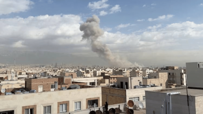 ইরানে ইসরায়েল-যুক্তরাষ্ট্রের ক্ষেপণাস্ত্র হামলা, তেহরানে বিস্ফোরণ