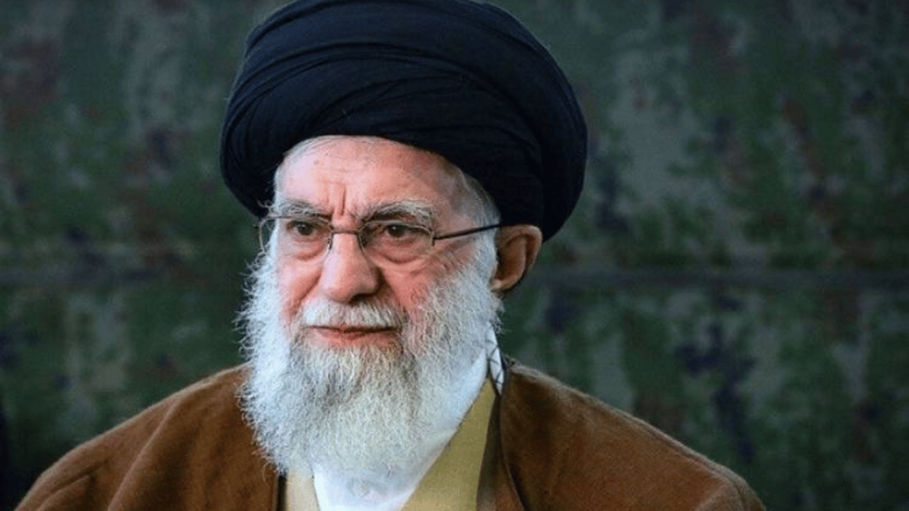 হামলার মুখে নিরাপদ স্থানে সরিয়ে নেওয়া হল খামেনিকে