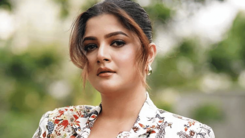 পুলিশের দ্বারস্থ শ্রাবন্তী