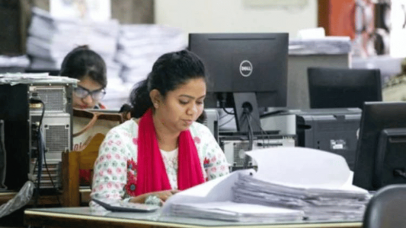 আজ অফিস শেষে ৭ দিনের ছুটিতে যাচ্ছে সরকারি চাকরিজীবীরা