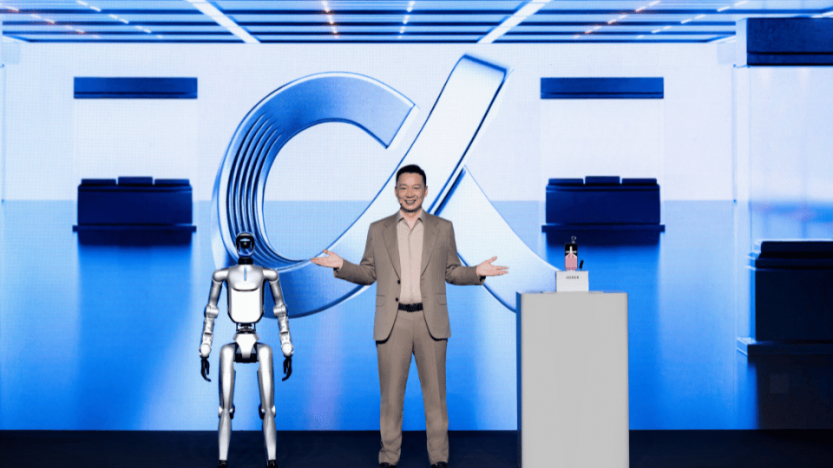 এমডব্লিউসি ২০২৬–এ নিজেদের ‘রোবট ফোন’ ও নতুন এআই ভিশন উন্মোচন করল অনার