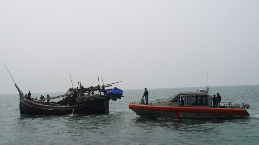 সমুদ্রে ডাকাত ও জলদস্যু নির্মূলে কোস্টগার্ডের বিশেষ অভিযান