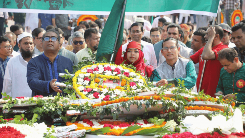 যুদ্ধাপরাধীরা স্মৃতিসৌধকে অপবিত্র করেছে : মোমিন মেহেদী