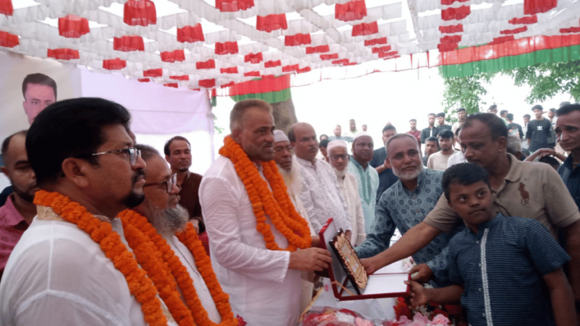 যুক্তরাষ্ট্র গমন উপলক্ষে কালারুকা ইউনিয়নের সাবেক চেয়ারম্যান নজরুল হককে সংবর্ধনা।