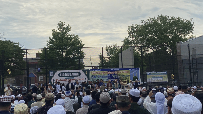 ব্রঙ্কসের বাংলাবাজার জামে মসজিদে ঈদের জামাত অনুষ্ঠিত।