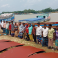 যাদুকাটা নদীতে ড্রেজার মেশিন দ্বারা বালি উত্তোলনের প্রতিবাদে মানববন্ধন